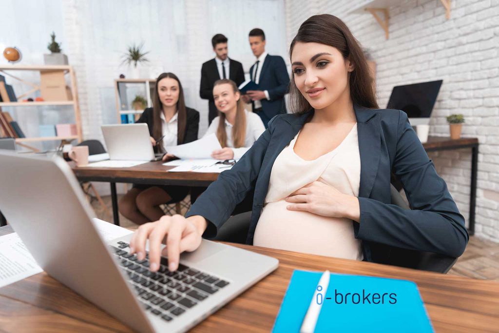 manage pregnant employees in the workplace